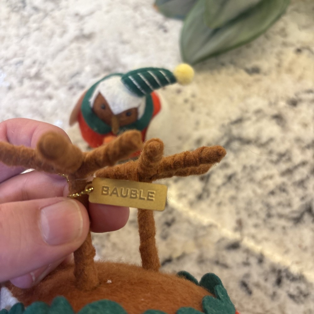 Target Featherly Friends Wondershop Bird Winter snap Ginger Bauble Bauble Fika + - Picture 9 of 16